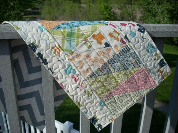 Lucy's Crab Shack tablerunner - FREE SHIPPING