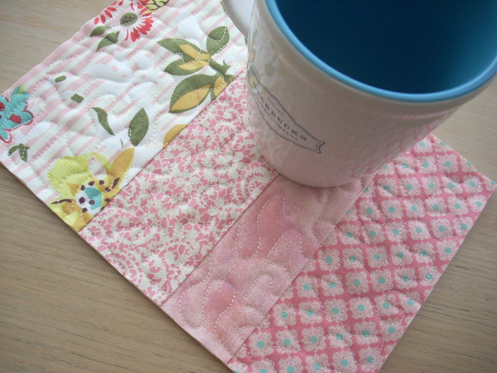 hello pink mug rug - FREE SHIPPING