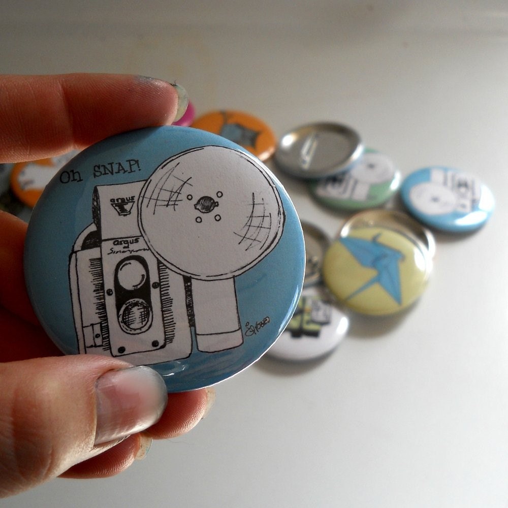 Oh SNAP vintage camera  Pin back Button  in blue or custom colors, Great stocking stuffer