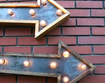 Arrow Marquee Light // Small
