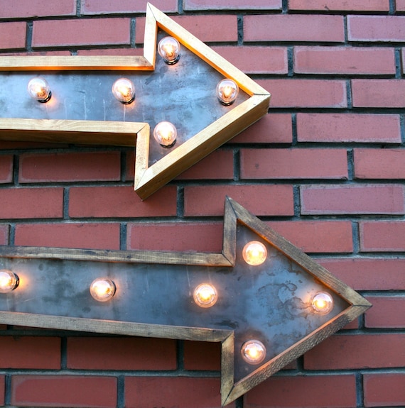 Arrow Marquee Light // Small