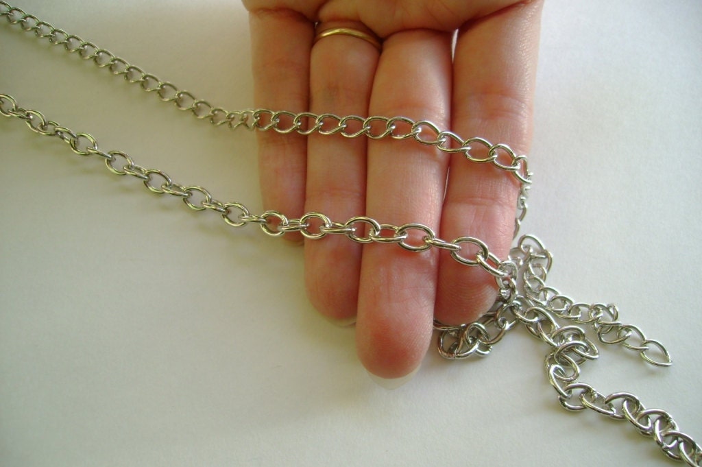 Hunger Games Peeta charm bracelet inspired by The Hunger Games movie and books with bread nightlock berries real not charms