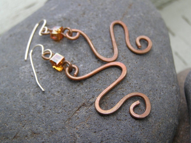 Hammered Copper RECYCLED Wire Spiral Swirl dangle earrings