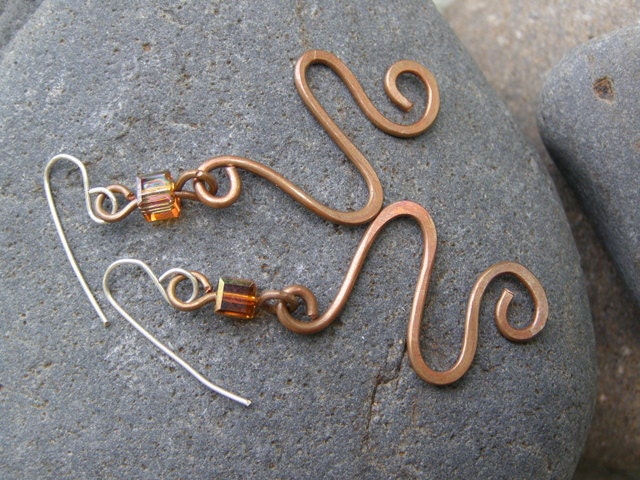Hammered Copper RECYCLED Wire Spiral Swirl dangle earrings