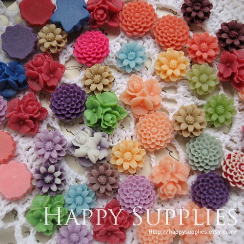 50Pcs High Quality Antique Petite Daisy Cabochon-MIX COLOR (A)