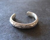 Sterling Silver Toe Ring with Southwestern Flower Design