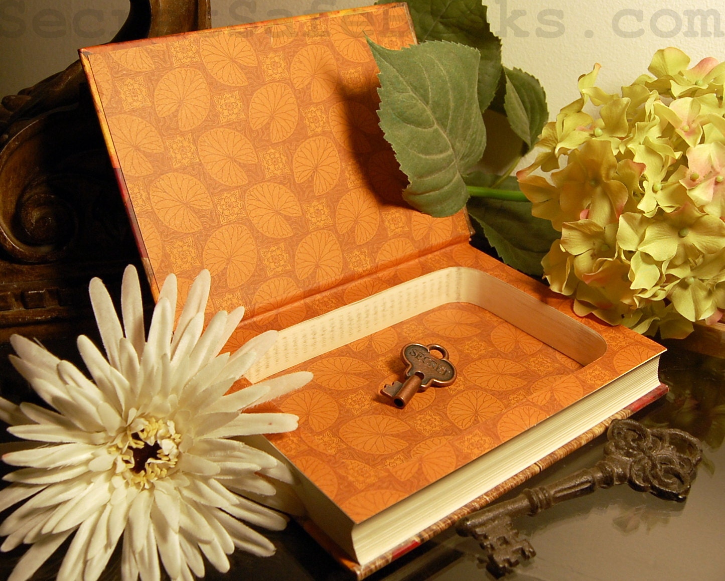 Hollow Book Safe (WALDEN)