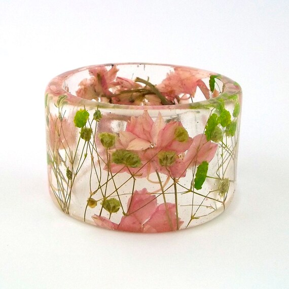 Pink and Green Botanical Resin Bangle.  Chunky Bangle with Pressed Flowers.  Real Flowers - Green Baby's Breath.