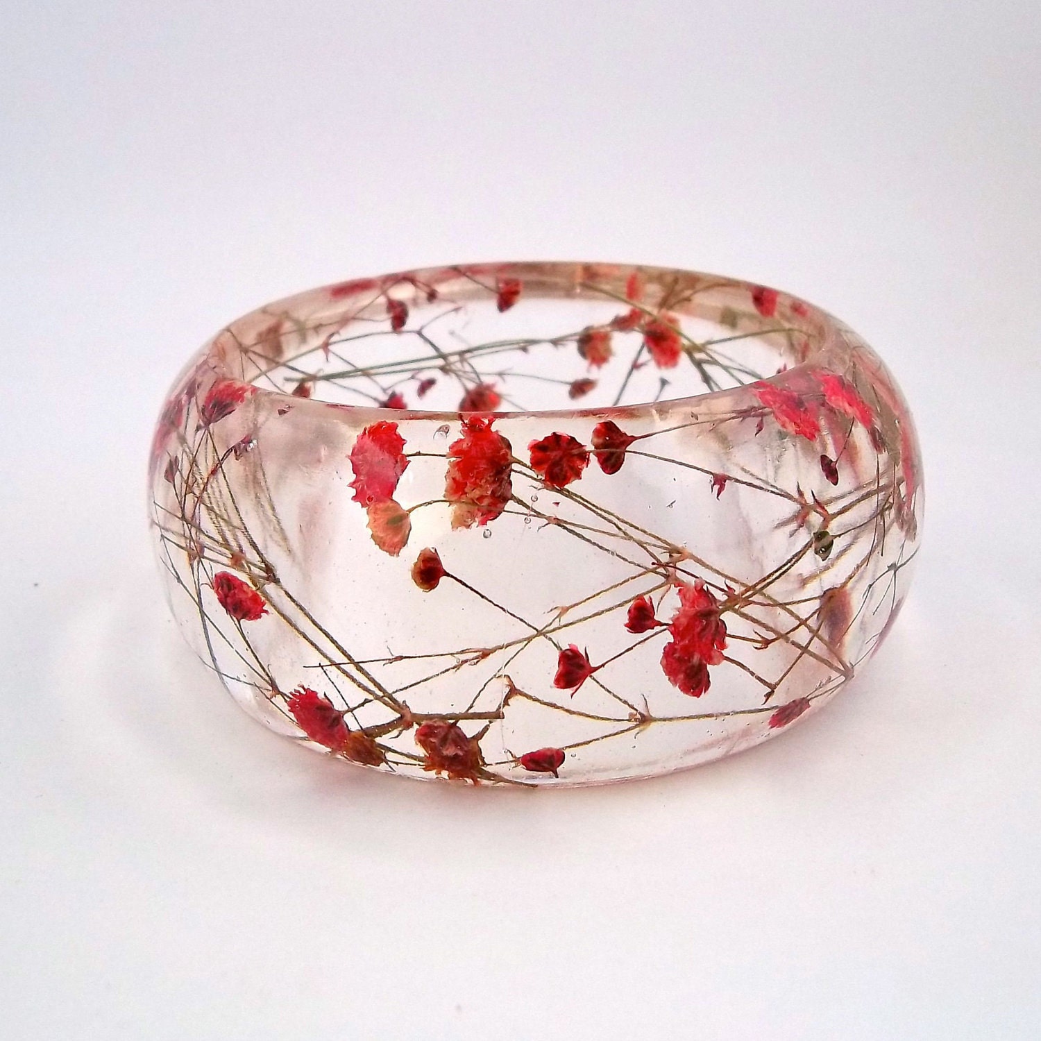 Red Resin Bangle. Chunky Bangle with Pressed Flowers. Real Flowers - Red Baby's Breath. Contemporary Botanical Jewelry.