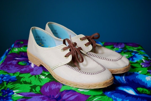 Vintage 60s/70s Women's Canvas Shoes- Unworn- Size 8