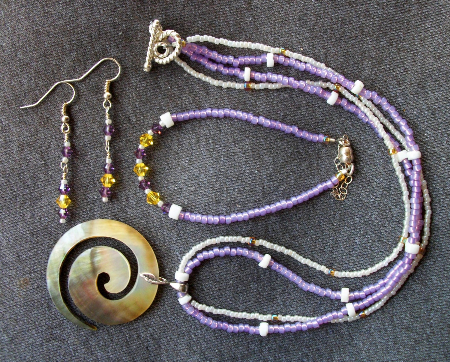 Spiral Carved Abalone Seed Bead and Shell Necklace With Bracelet and Earrings