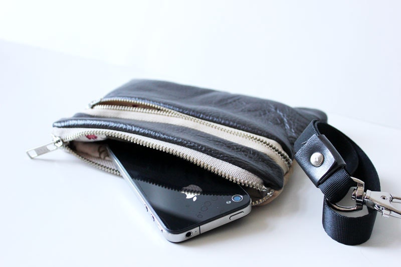 dark brown leather wristlet eco-friendly zip in brown leather wallet // la trousse