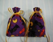 Purple Halloween Sachet-'Cinnamon' Fragrance-'Halloween Bats' Print Sachet-Cotton Fabric Herbal Sachet-Yellow Ribbon-Cindy's Loft