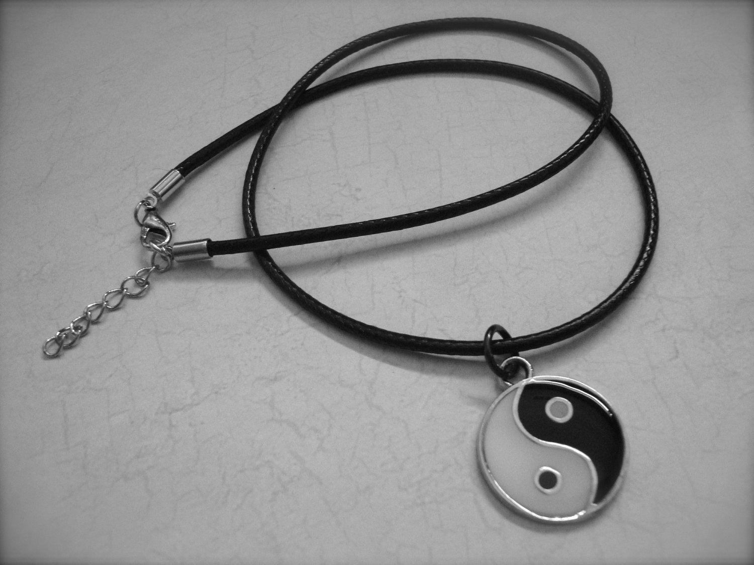 One Direction - YIN AND YANG - Zayn Malik Inspired Unisex Yin and Yang Symbol Necklace Directioner 1D Bradford Bad Boi - Ready To Ship