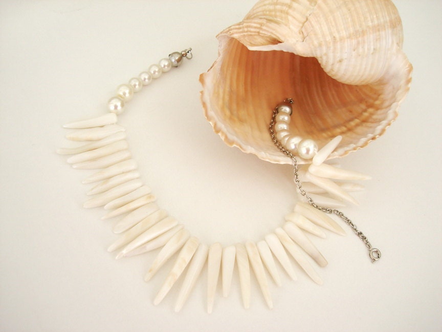 Sea shell necklace ivory pearl Beaded  handmade Tribal Shell Necklace