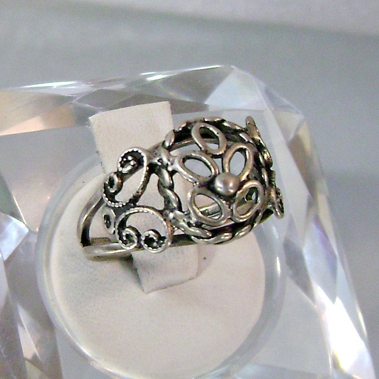 Vintage Beau Silver Ring