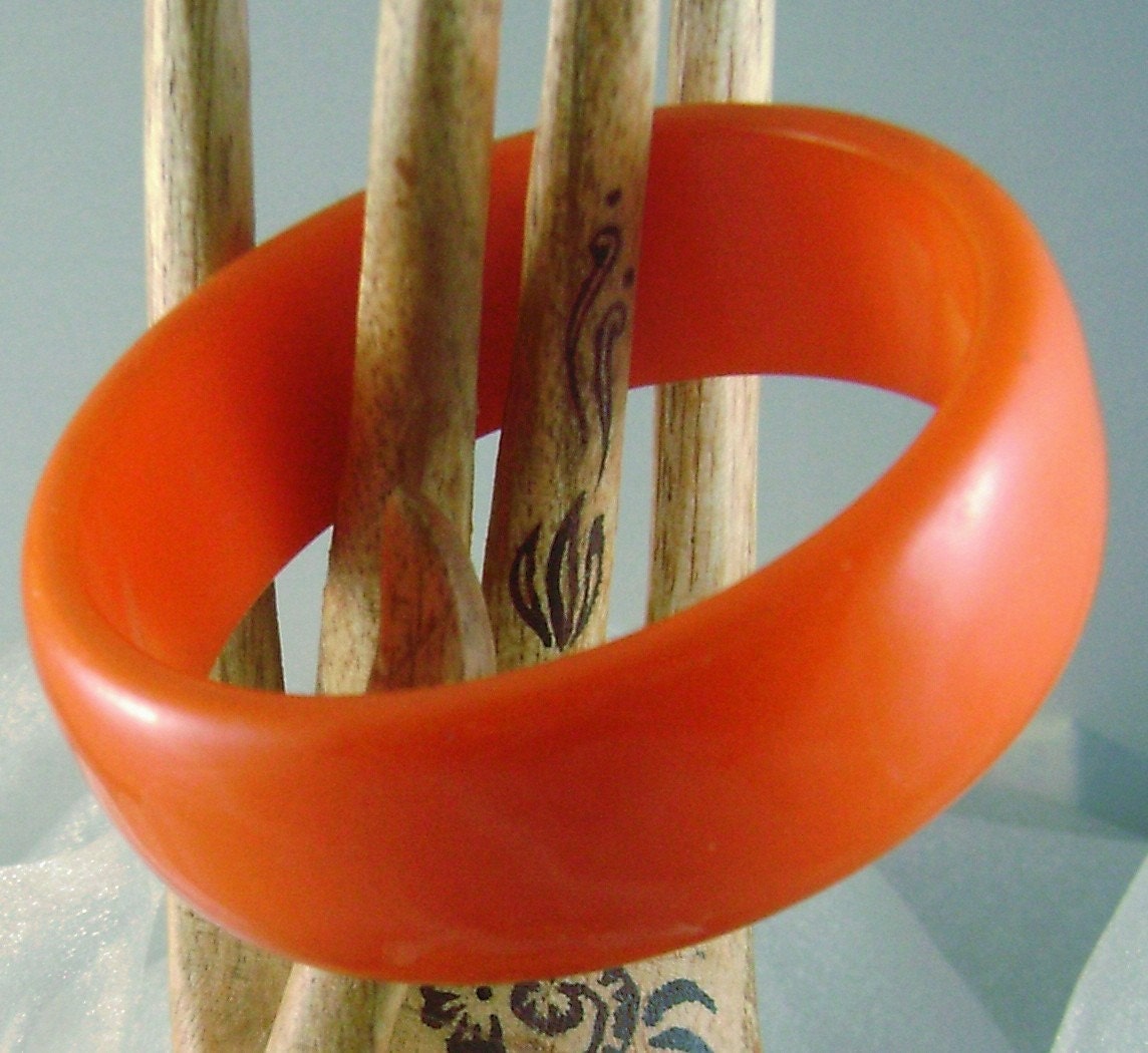 Bright Orange Bakelite Bangle Vintage Bracelet