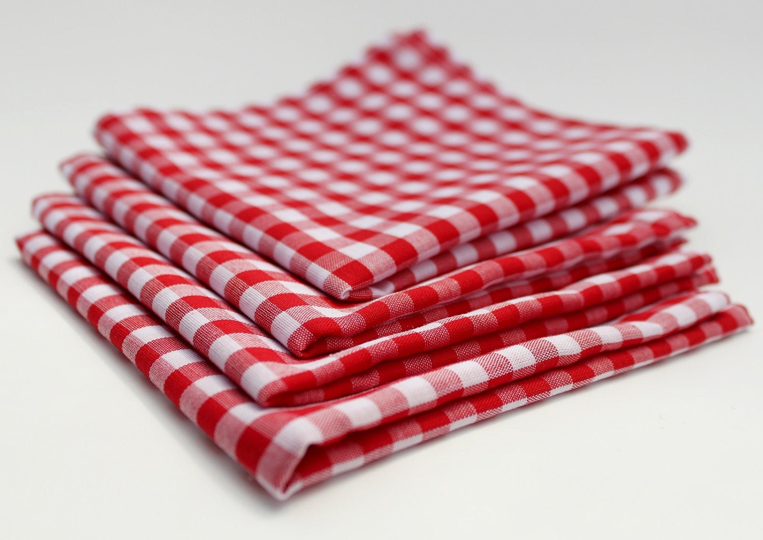 8 Cloth Picnic Napkins - Red Gingham
