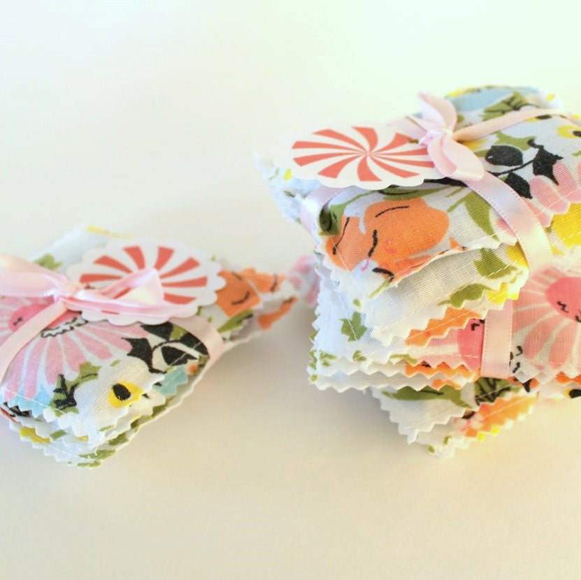 Organic Lavender Linen Sachets. Bridal shower favors. Wedding favors. Vintage wedding. Stocking Stuffer. Teacher Gift.