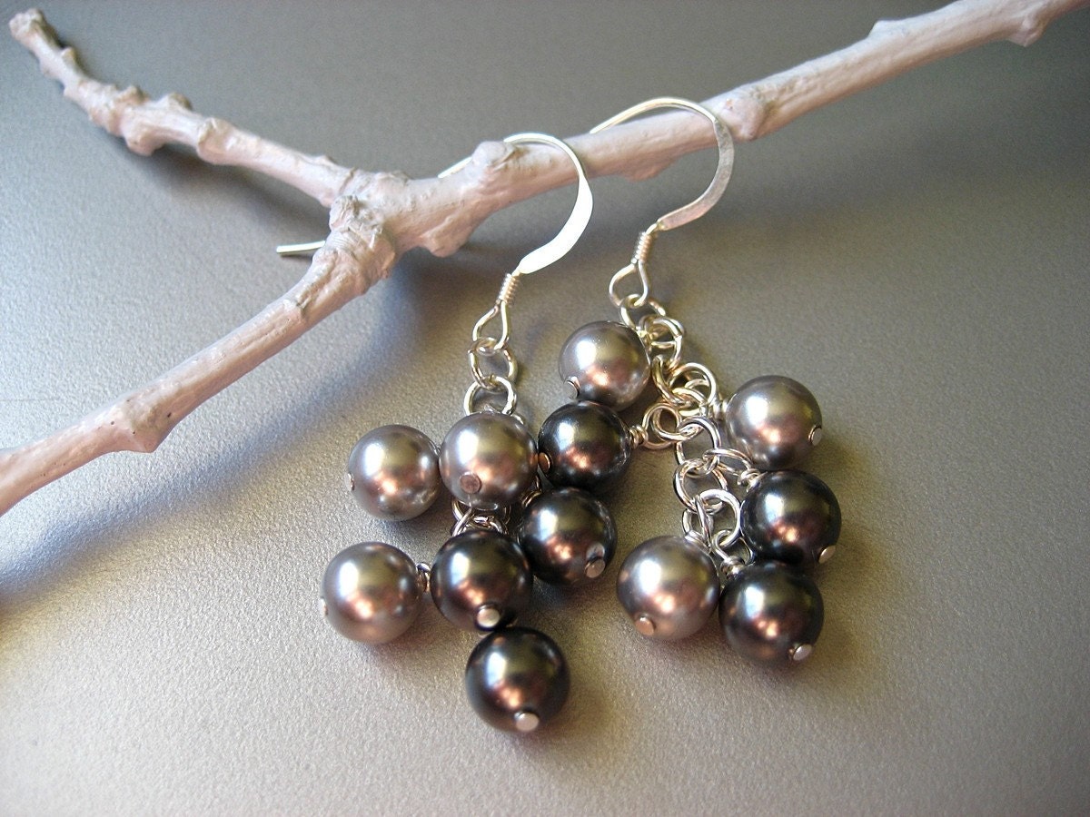 Gray Pearl Cluster Earrings / Polaris