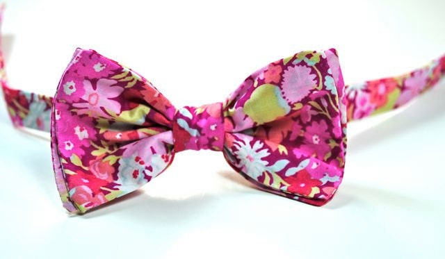 Liberty of London Print Pink Bow Ties, Mens Bow Ties, Floral Bow Ties, Boys Bow Ties, Freestyle Bow Ties, Wedding BowTie, Bow Tie