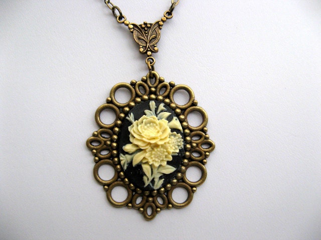 Romantic Victorian Cameo Necklace - Vintage Renaissance Era Necklace - Antique Bronze - Rose
