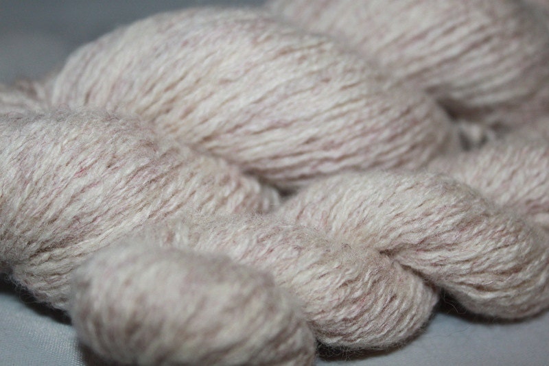 Beige Wool Reclaimed Yarn, Sport Yarn - 260 Yards
