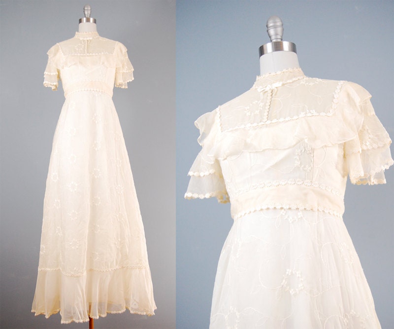 1950s wedding dress silk embroidered gown small