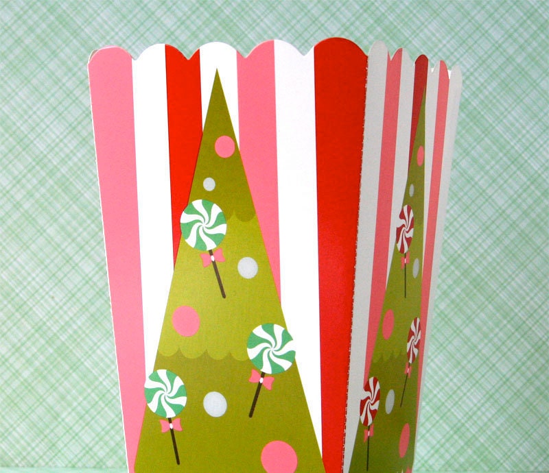 Retro Christmas Tree Treat Boxes (6) Il_170x135