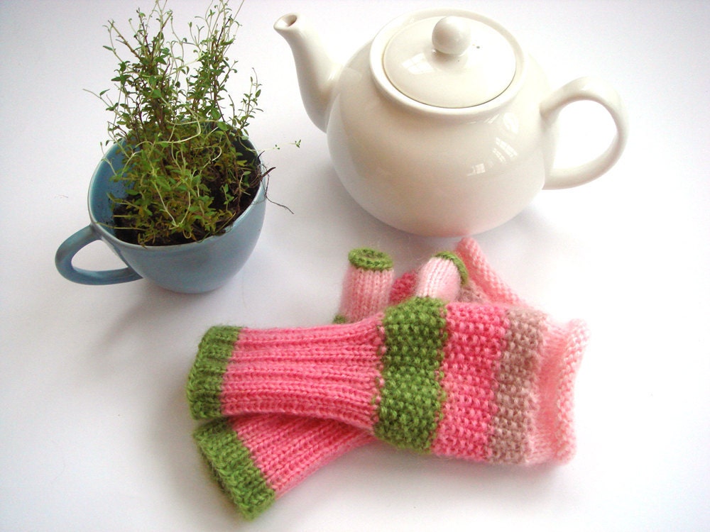 Pink women gloves, knitted wool mittens, fingerless gloves