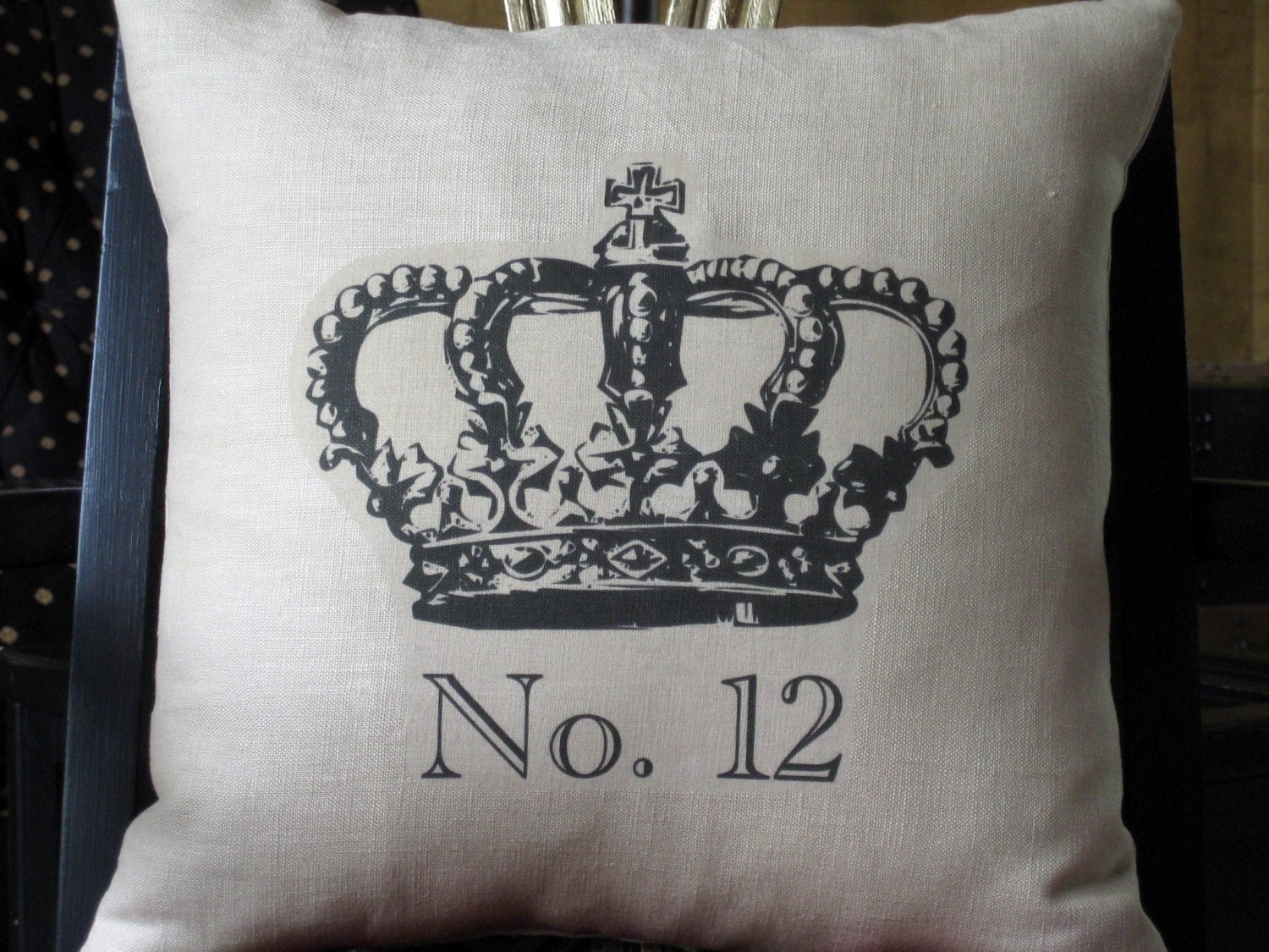 Pillow Crown No. 12 French Design