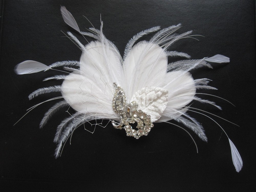 JELENA - White Feather Hair Clip Fascinator Vintage Rhinestone Flower Bridal Bridesmaids