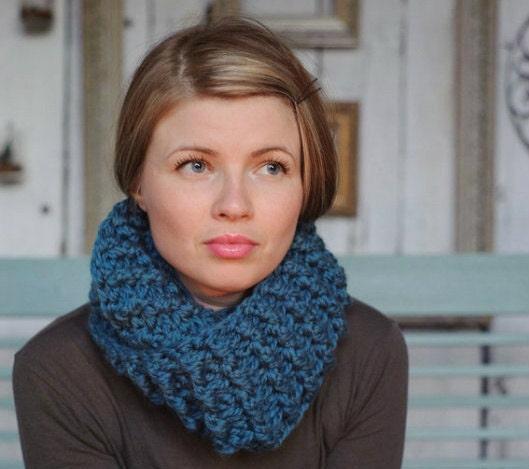 Blue infinity scarf, chunky scarf, cowl, circle scarf, loop scarf, winter, spring, fall
