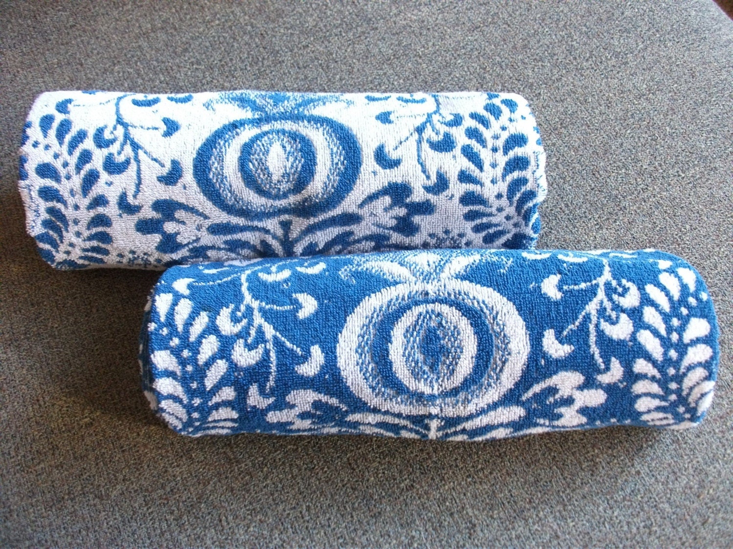 Blue and White Grecian Flower Pattern Vintage Bath Towel Set