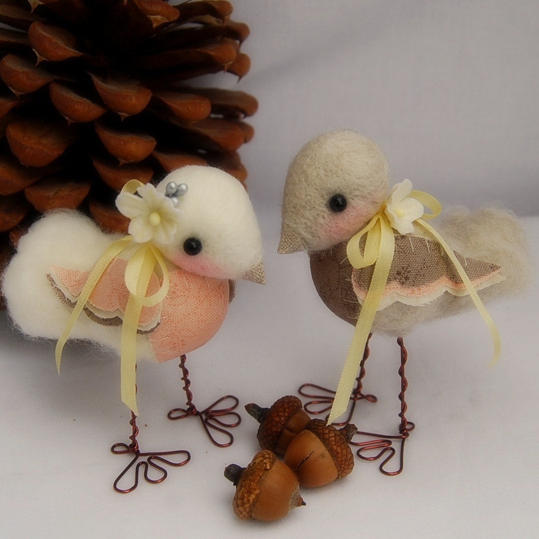 Made to Order. Custom Colors Needle Felted Love Birds. Cute Wedding Cake Topper.