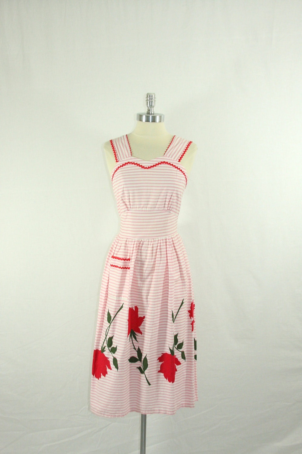 1950s Cotton Dress - Pink and White Stripes with Large RED ROSES Border Print Spring Dress