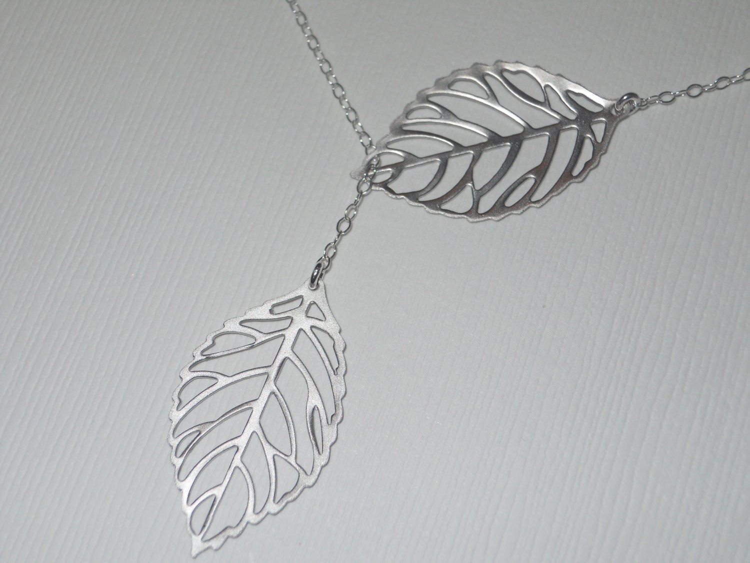 Leaf Lariat
