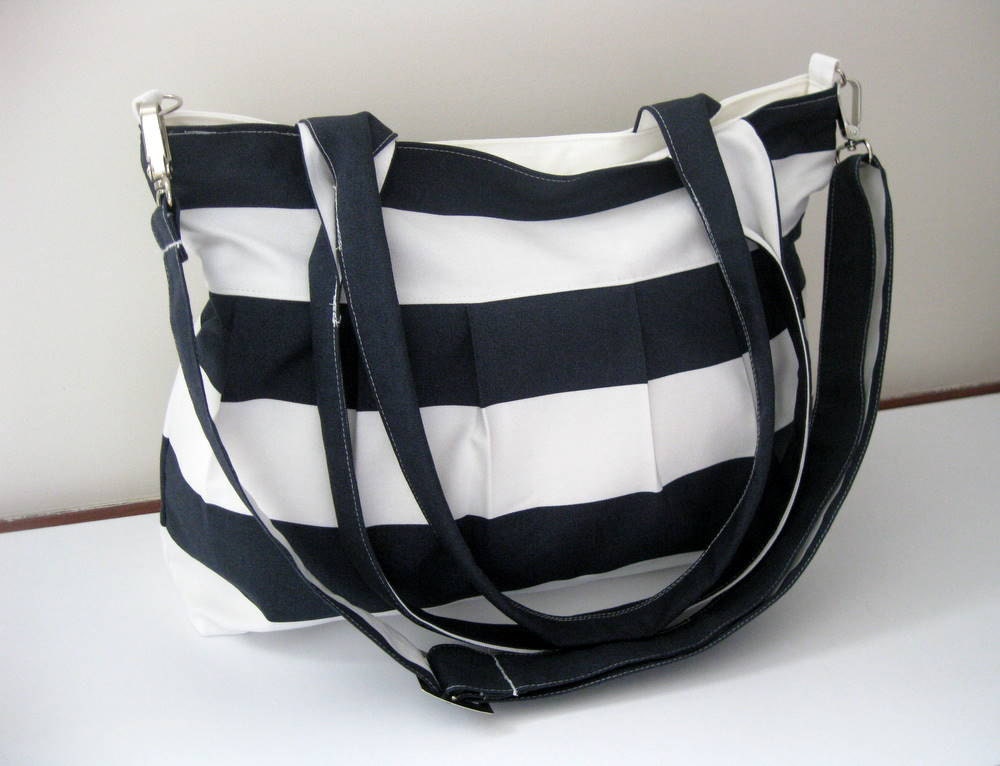 Pleated Bag-Large-Double Straps and Adjustable to Straps-6 Large Pockets-Zipper Clouse