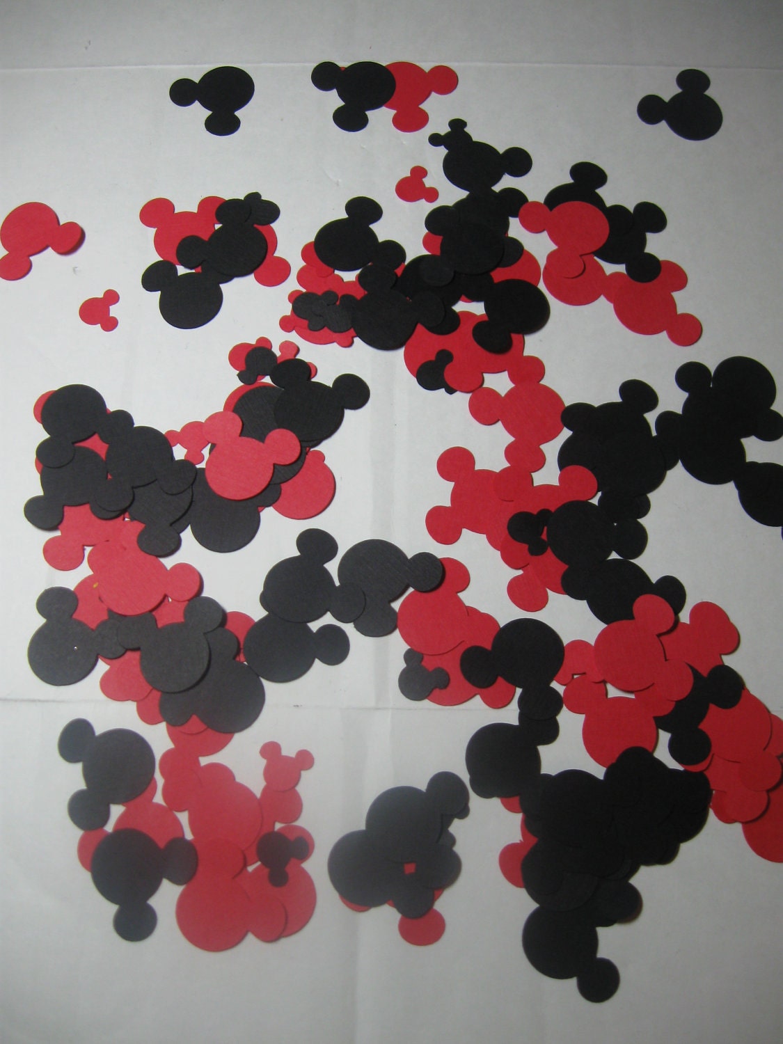 Mickey Mouse Birthday Confetti - Minnie Mouse Party Confetti red and black 125