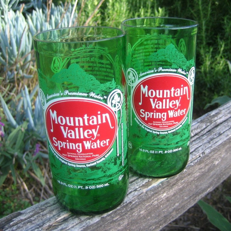 Mountain Valley Spring Water recycled bottle glass tumbler 14 oz size