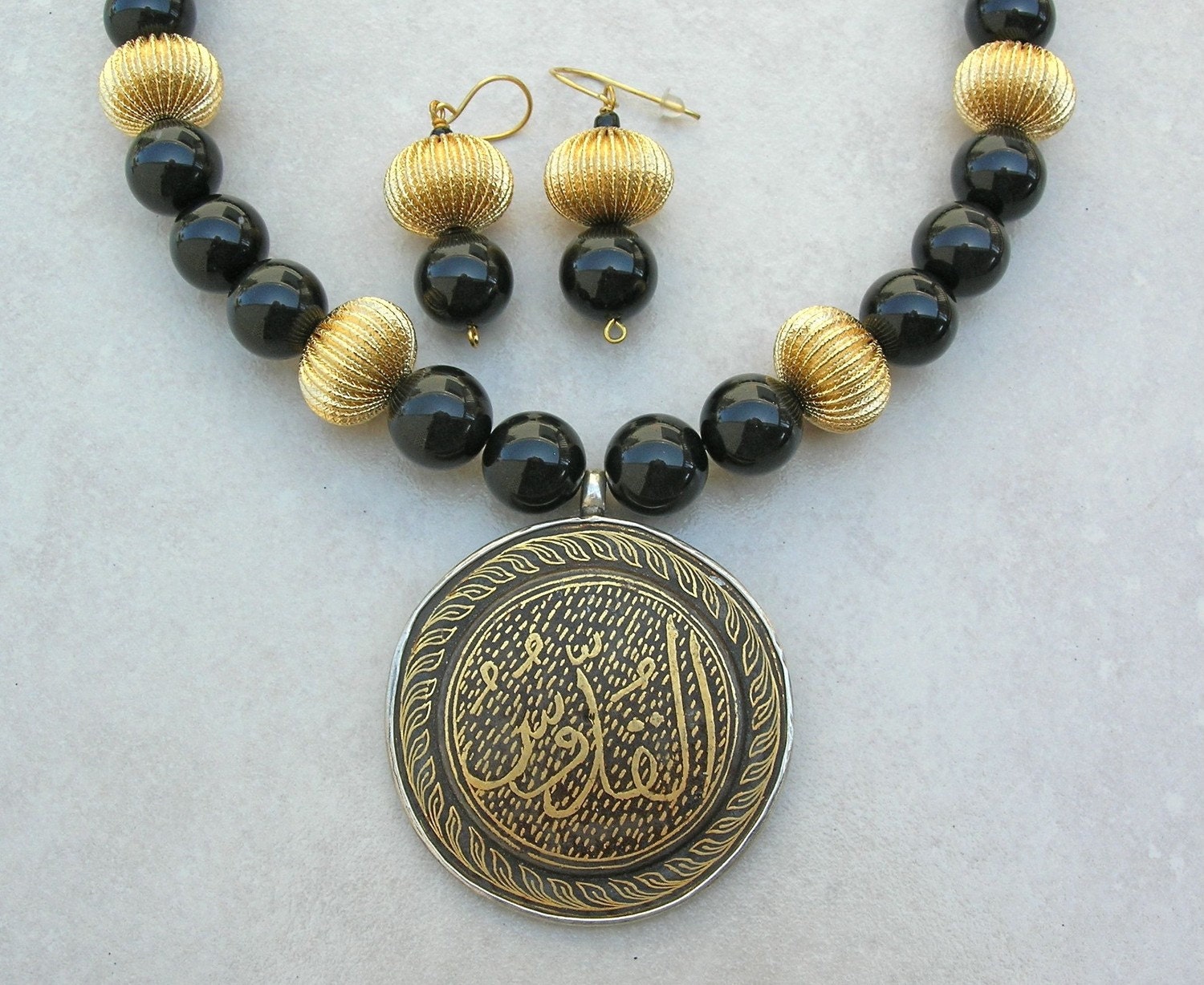 arabic pendant