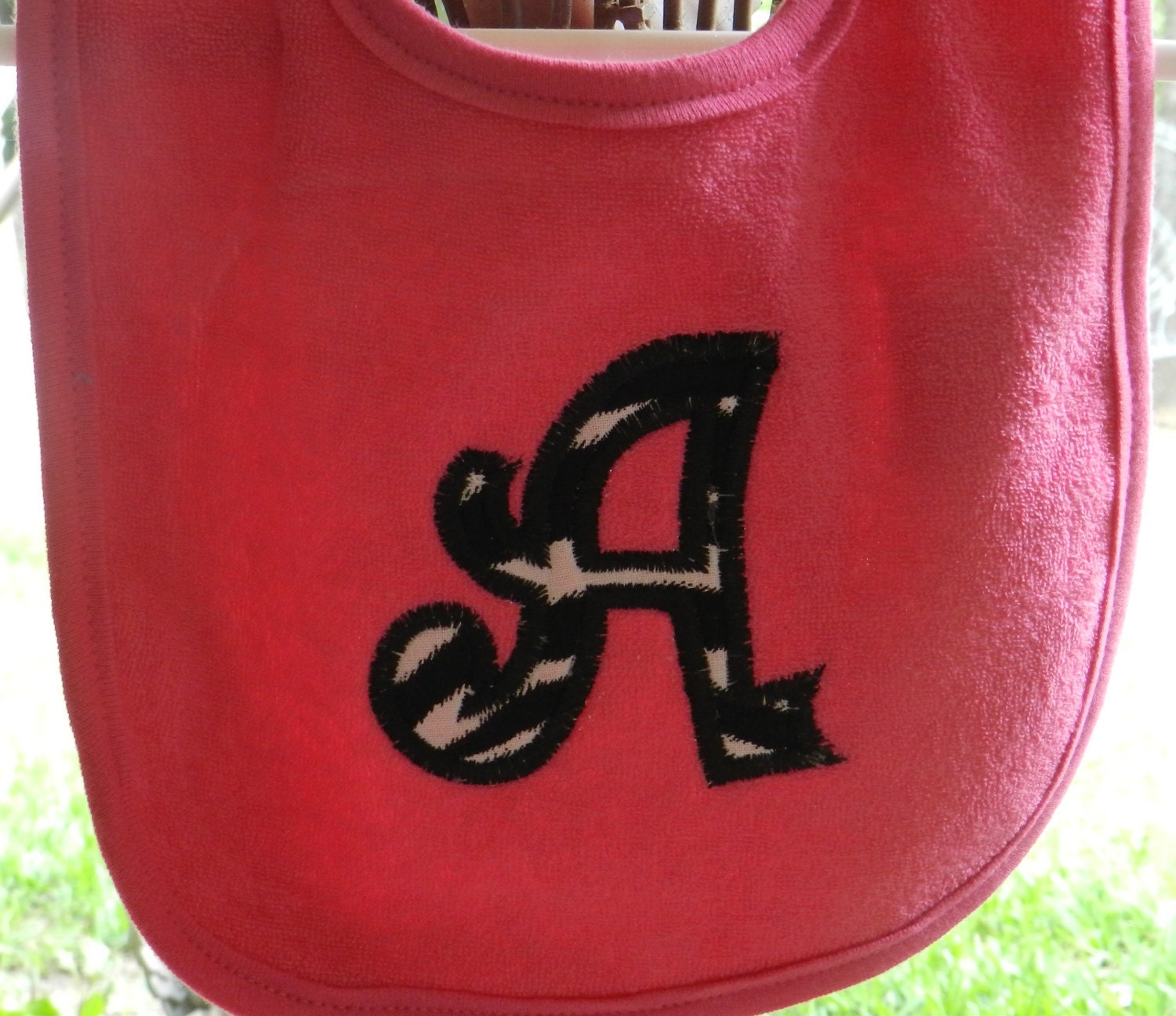 Personalized appliqued baby bib