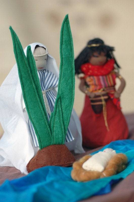 Passover Pesach Characters Scene - Baby Moses, Miriam and Pharaoh's daughter Dolls - Ready to Ship