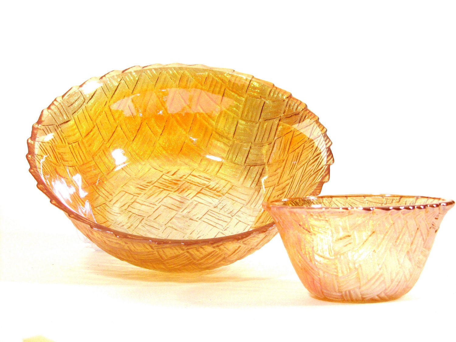 Vintage Peach Iridescent Basket Weave Pattern Chip and Dip Dish Set VERY PRETTY