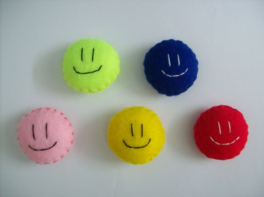 Smiley Magnet