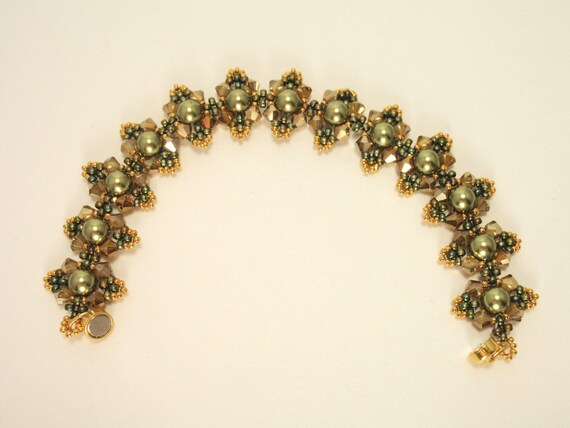 Instructions for Galadriel's Circlet of Elanor - Beading tutorial