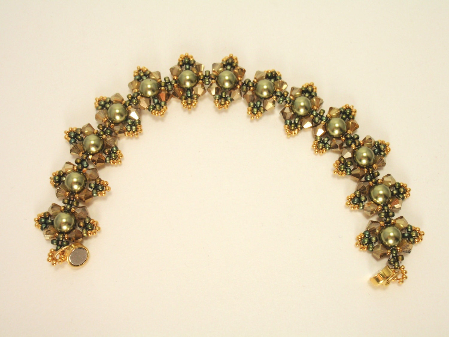Instructions for Galadriel's Circlet of Elanor - Beading tutorial