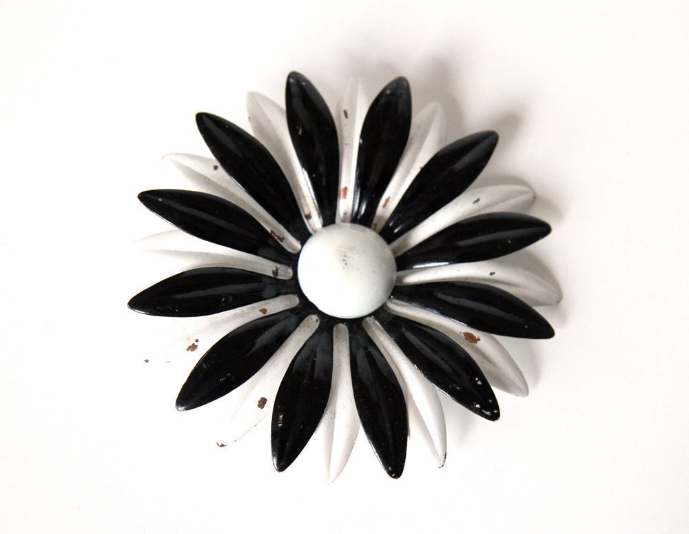 Monochrome Daisy Brooch.  Black and White.  Enameled Metal.