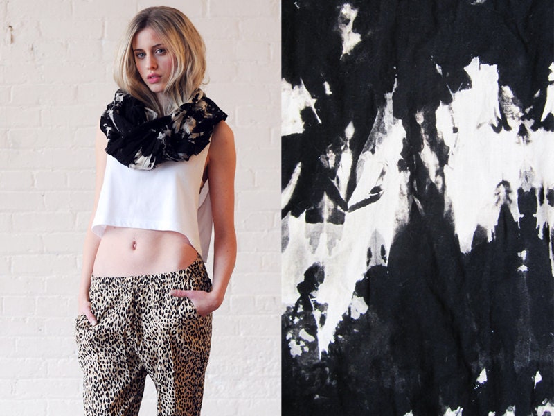LASSO SCARF - Black/White