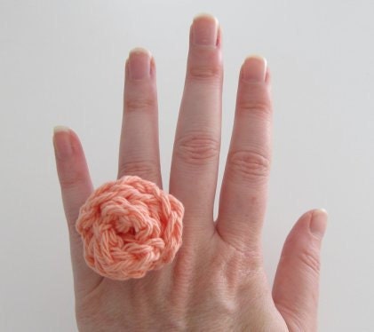 Large Crocheted Posy Ring - Peach
